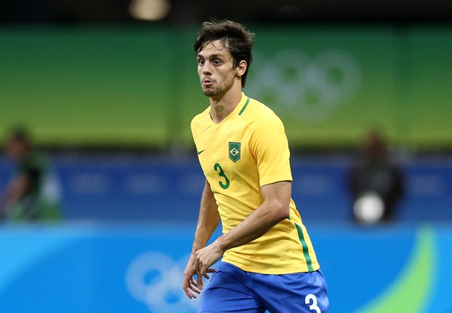 Sát cánh với Marquinhos ở trận chung kết gặp Olympic Đức chính là Rodrigo Caio. Ngôi sao 26 tuổi đang chơi bóng tại Flamengo.