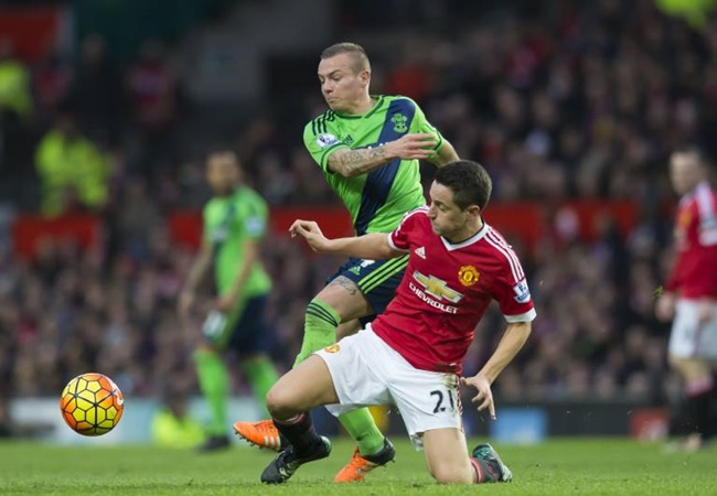 Trong khi đó, Jordy Clasie thi đấu không mấy thành công tại Anh và đã hồi hương để đầu quân cho AZ Alkmaar.