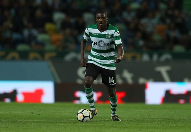 William Carvalho chính là một trong hai cái tên chơi hay nhất của U21 Bồ Đào Nha ở VCK U21 châu Âu 2015. Anh thành danh tại Sporting Lisbon và hiện giờ đang thi đấu cho Real Betis. Tương tự Raphael Guerreiro, chàng trai sinh năm 1992 là thành viên nòng cốt của ĐT Bồ Đào Nha.