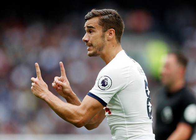 Harry Winks cũng là nhân tố sáng giá của Tottenham Hotspur. Màn trình diễn của anh thậm chí còn ấn tượng hơn cả Tanguy Ndombele, người có nguy cơ bị "bật bãi" dưới triều đại của Jose Mourinho.