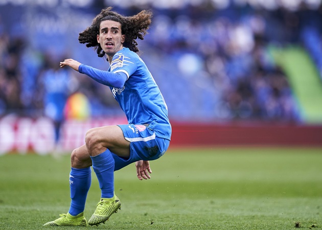 Marc Cucurella cũng chính thức gia nhập Getafe từ Barca theo bản hợp đồng trị giá 10 triệu euro. Cầu thủ người Tây Ban Nha đã từng lọt vào tầm ngắm của Chelsea.
