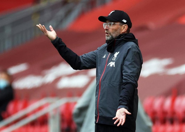 Thế nhưng, đội chủ sân Anfield vẫn bất lực trong việc tìm đường đến khung thành của Pepe Reina. Và bên ngoài đường biên, HLV Jurgen Klopp tỏ ra không hài lòng với màn thể hiện của các học trò.