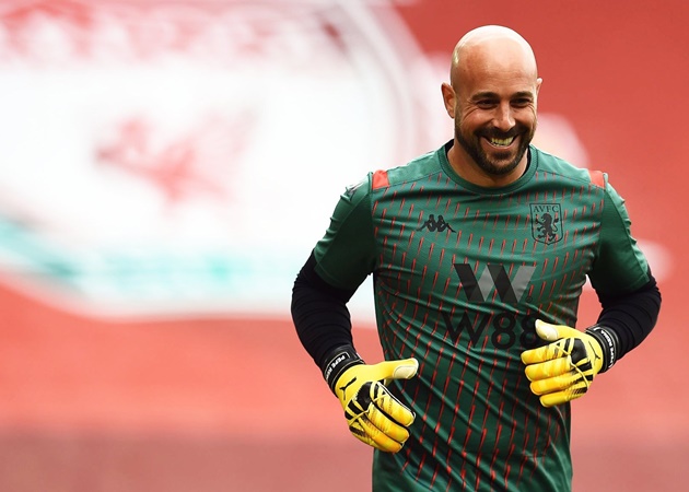 Đây cũng là trận cầu khá đặc biệt với cá nhân thủ thành Pepe Reina. Bởi lẽ, anh đã tái ngộ đội bóng từng làm nên tên tuổi của mình.