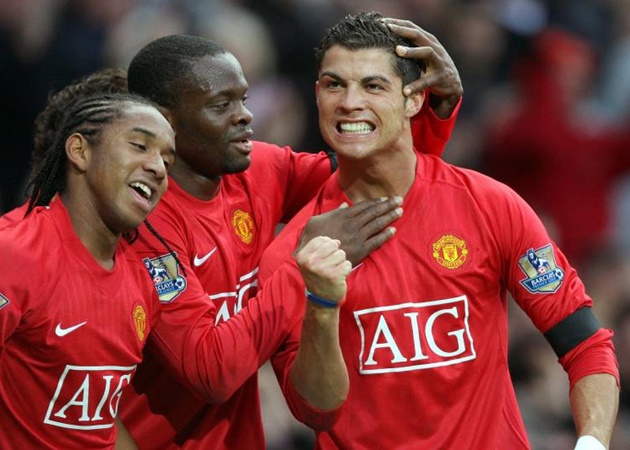 Cristiano Ronaldo ghi được 84 bàn thắng trong suốt khoảng thời gian đầu quân cho M.U. Đáng chú ý, vào thời điểm đó CR7 chỉ là một cầu thủ chạy cánh.