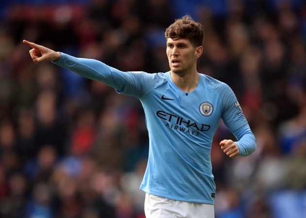 Người cũ khuyên The Gunner chiêu mộ John Stones.