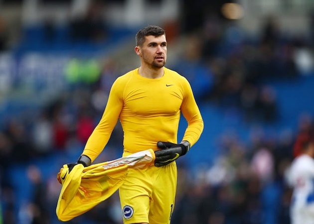 Đứng trong khung gỗ là Mathew Ryan, người đã thực hiện 4 pha cản phá ở trận cầu gặp Southampton. Điều đó giúp Brighton ra về với 1 điểm trong tay.