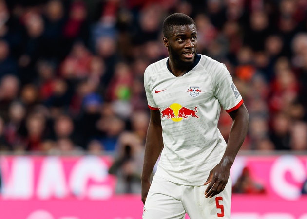 Sau Donny van de Beek, ESPN tiết lộ Dayot Upamecano là ngôi sao tiếp theo lọt vào tầm ngắm của Manchester United.