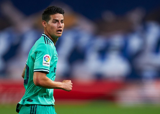 Everton đang quyết tâm "chơi lớn" khi đàm phán mua đứt James Rodriguez từ Real Madrid. Và theo cây viết Fabrizio Romano, mọi thỏa thuận đã hoàn tất. Tuyển thủ Colombia có thể tái ngộ với thầy cũ là HLV Carlo Ancelotti tại xứ Sương mù.