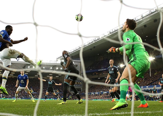 Everton chỉ thua 1 trong 11 lần gần nhất đối đầu với West Bromwich Albion (Thắng 5 và Hòa 5). Mặc dù vậy, trong 4 lần gần nhất gặp các đội mới lên hạng trên sân nhà, "The Toffees" lại không thể giành chiến thắng.