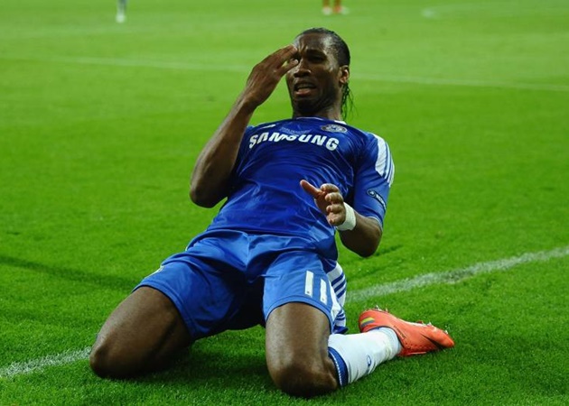 Thành công nhất trong danh sách này chính là Didier Drogba. Cầu thủ người Bờ Biển Ngà ghi 164 bàn thắng sau 381 trận ra sân, đồng thời giành được 4 danh hiệu Premier League và 1 Champions League.