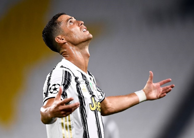 Đứng vị trí thứ 7 theo Squawka là Juventus. Đây không phải là điều quá khó hiểu, bởi lẽ khá nhiều trụ cột của đội chủ sân Allianz đã bước qua tuổi 30. Mục tiêu trước mắt đoàn quân của HLV Andrea Pirlo có lẽ là cạnh tranh chiếc vé nhất bảng với Barca.