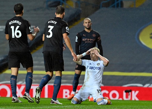 5. Cả Leeds United và Manchester City đã tung ra tổng cộng 35 cú sút - thành tích nhiều nhất ở Premier League tính đến thời điểm này. Quả là bữa tiệc tấn công tại sân Elland Road.