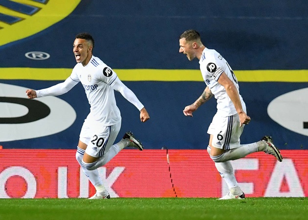 3. Không một cầu thủ nào của Leeds United tung ra nhiều cú sút (3) và sở hữu nhiều pha dứt điểm trúng đích (2) hơn Rodrigo ở màn thư hùng vừa qua. Điều đáng nói là cựu sao Valencia chỉ vào sân từ phút 56.