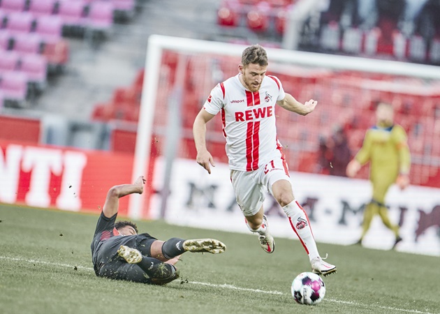 Những phút còn lại, dù nỗ lực nhưng FC Koln cũng chỉ có được bàn thắng rút ngắn tỷ số xuống còn 1-2 do công của Dominick Drexler ở phút 82. Đây cũng là kết quả cuối cùng của cặp đấu này.