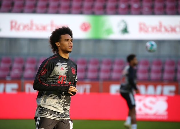 Hành quân đến sân của FC Koln, Bayern Munich tỏ ra tự tin khi có được đội hình gần như mạnh nhất. Đáng chú ý phải kể đến "đôi cánh thiên thần" Leroy Sane - Serge Gnabry.