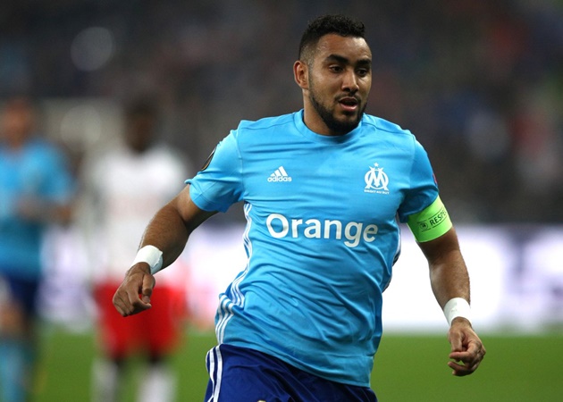 1. Người ta không biết chuyện gì đã xảy ra với Dimitri Payet, tuy nhiên cơ thể phì nhiêu của ngôi sao thuộc biên chế Marseille đang là đề tài rất "hot" trên Twitter.