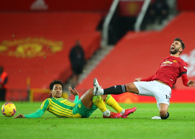 7. Trước khi nhận trận thua 0-1 này, WBA từng thắng 3 trong số 5 trận làm khách đến sân Old Trafford. Rõ ràng đoàn quân của HLV Slaven Bilic là đối thủ rất khó chịu với M.U và họ chỉ chấp nhận thua với tỷ số sát nút.