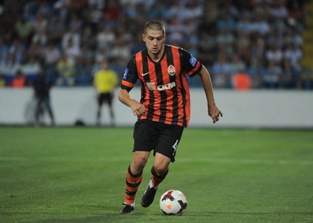 Yaroslav Rakitskiy thi đấu 325 trận trước khi gia nhập Zenit Saint Petersburg vào năm 2019.