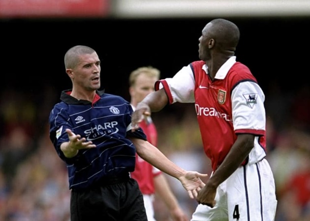 5. Chỉ mất 8.50 triệu euro, M.U đã sở hữu Roy Keane từ Nottingham Forest và sau đó ông trở thành một trong những đội trưởng mẫu mực nhất lịch sử CLB. Huyền thoại người Cộng hòa Ireland đã nổi tiếng với lối chơi máu lửa, đồng thời là một "đầu gấu" đích thực trên sân cỏ.