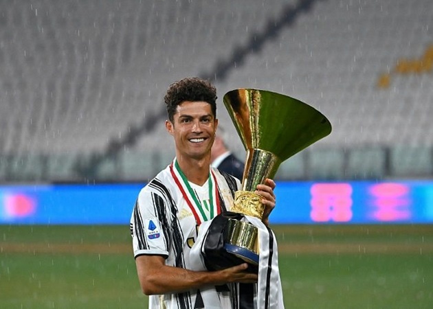 Tuy đã chuyển sang Juventus, tuy nhiên thập kỷ qua Cristiano Ronaldo đã dành chọn "thanh xuân" để cống hiến cho Real Madrid. Anh thậm chí đã có tới 4 lần cùng Los Blancos lên ngôi tại Champions League.