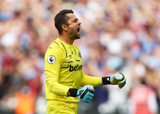 Thêm một thủ thành nữa mắc 5 lỗi dẫn đến các bàn thua của đội nhà và đó là Lukasz Fabianski.