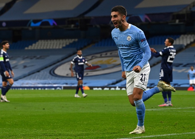 Chuyển từ Valencia sang Manchester City là bước đệm lớn để Ferran Torres phát triển sự nghiệp của mình.