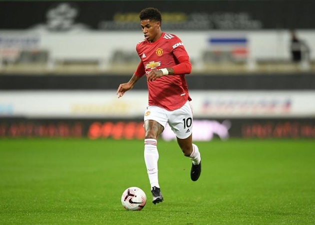Đầu tiên là Marcus Rashford, người đã ra sân 252 trận cho Manchester United ở độ tuổi 23. Trong chuỗi trận này, anh ghi được 84 bàn và có 51 pha kiến tạo.