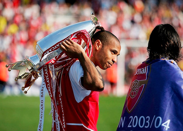 2. Bá đạo là thế, tuy nhiên Harry Kane vẫn phải xếp dưới Thierry Henry. Huyền thoại người Pháp ghi 175 bàn sau 258 trận và đạt hiệu suất 122 phút/1 bàn.