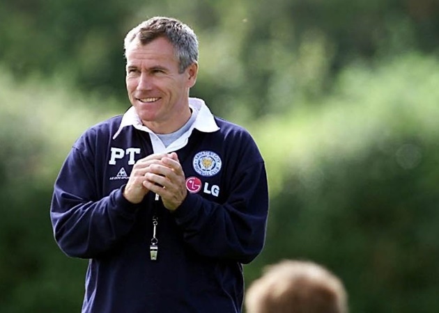 7. Peter Taylor cùng Leicester City trải qua 8 trận bất bại vào năm 2001 với 4 chiến thắng và 4 trận hòa.