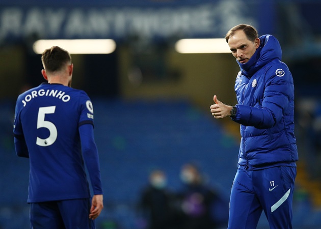 3. Đến sân Stamford Bridge chưa lâu, thế nhưng Thomas Tuchel đã vượt mặt 2 "tiền bối" Solari cùng Mourinho với 10 trận bất bại liên tiếp (6 thắng, 4 hòa).
