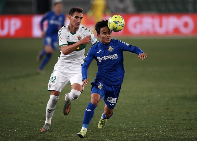 10. Takefusa Kubo được Real Madrid cho Getafe mượn với mức phí 1.25 triệu euro nhưng tới lúc này, cầu thủ người Nhật Bản mới chỉ có 1 pha kiến tạo sau 12 trận ra sân.