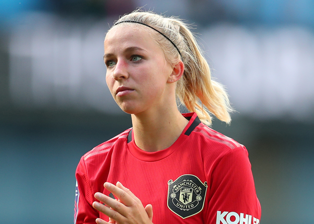 Vì phong độ dưới sức, Donny van de Beek đã bị một đồng nghiệp nữ tại Manchester United là Jackie Groenen "troll" không thương tiếc. Cô nàng này là trụ cột của đội nữ M.U, gia nhập CLB từ năm 2019.