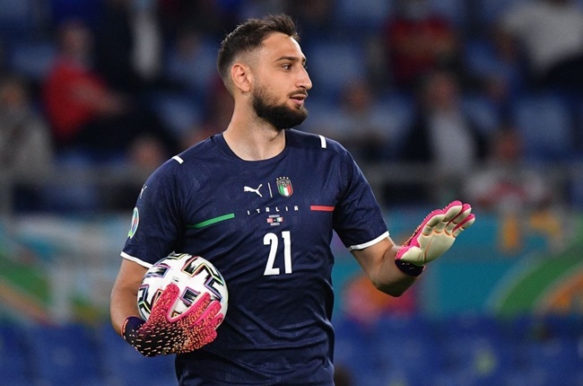9. Gianluigi Donnarumma là thủ môn đầu tiên ngoài Gigi Buffon giữ sạch lưới cho Italia tại một giải đấu lớn sau Francesco Toldo ở EURO 2000.