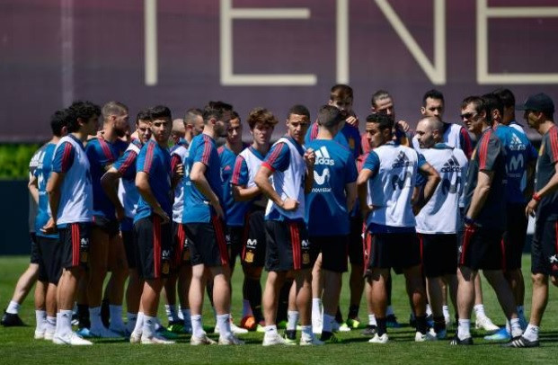 Ảnh bài viết Silva, Ramos tích cực tập luyện để đối đầu Bồ Đào Nha của CR7