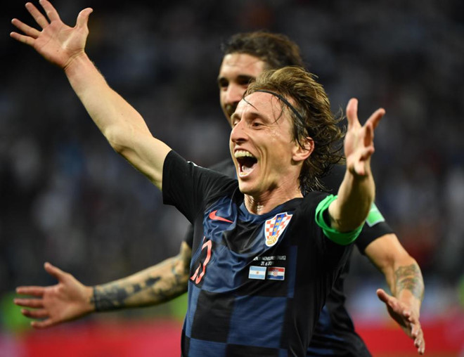 Luka Modric ăn mừng trong trận thắng 3-0 trước Argentina.
