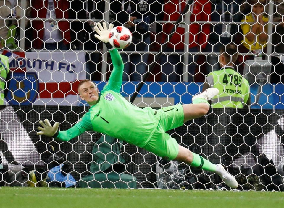 Ảnh bài viết CĐV bật cười khi xem 'ngày này năm xưa' của người hùng Pickford