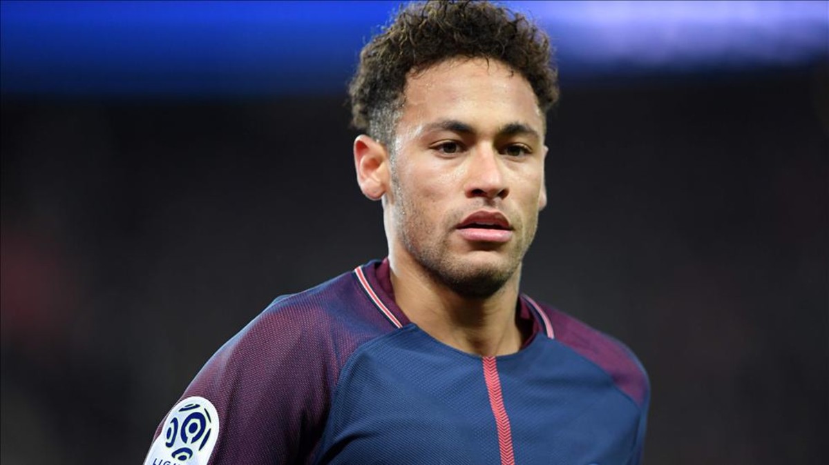 UEFA chuẩn bị lên tiếng, PSG nguy cơ 'mất cả chì lẫn chài' - Bóng Đá