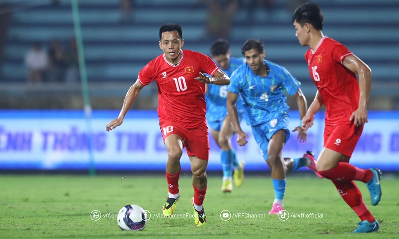 Ảnh bài viết HLV Troussier gợi ý tương lai Văn Quyết sau khi rời tuyển Việt Nam