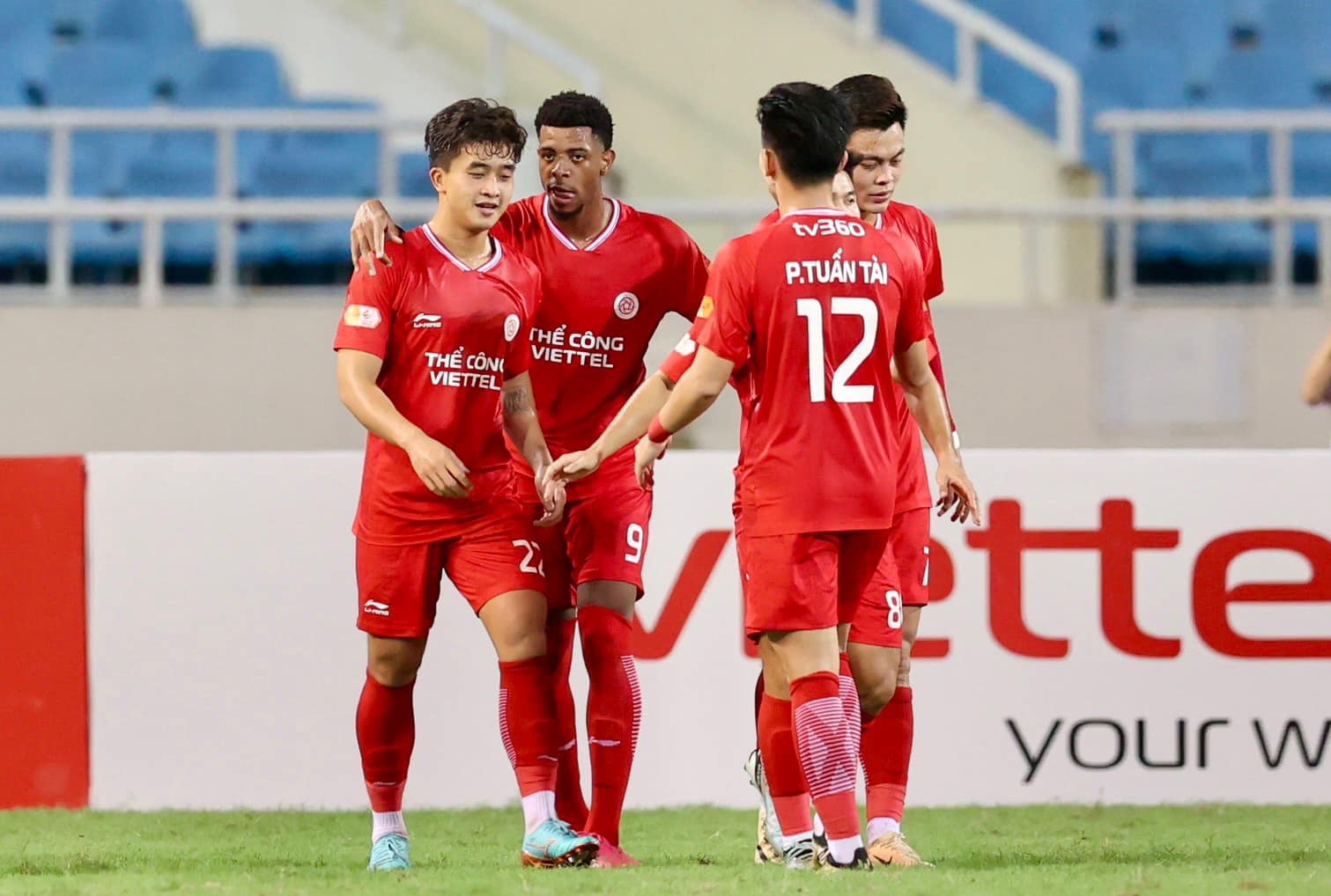 Ảnh bài viết Di sản thầy Troussier bị ngó lơ, HLV Thể Công Viettel nêu rõ lý do