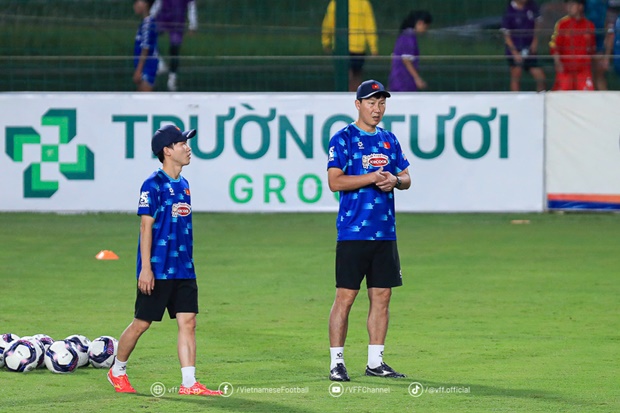 Ảnh bài viết "Cầu thủ nhập tịch sẽ bổ sung những gì tuyển Việt Nam còn thiếu"