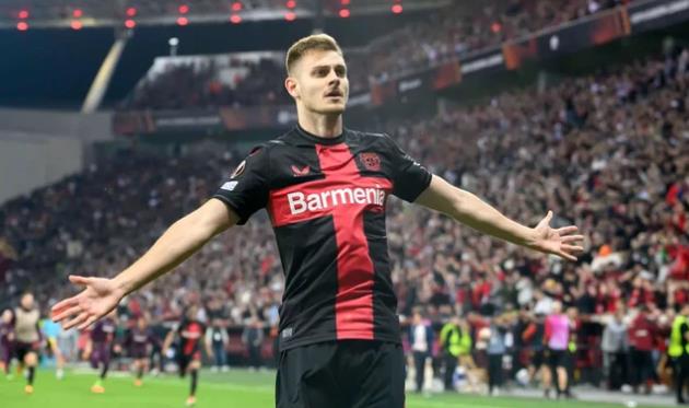Ảnh bài viết CEO Leverkusen ngậm ngùi nhìn ngôi sao đến Bayern 