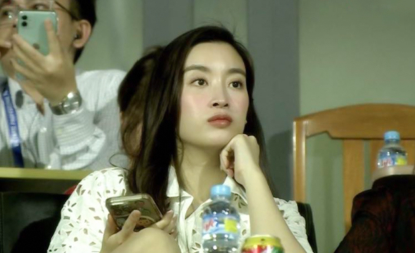 Ảnh bài viết Hoa hậu Đỗ Mỹ Linh 'đẹp hút hồn' trong ngày Hà Nội thua đau 