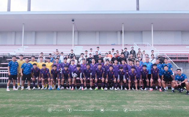 Ảnh bài viết U17 Việt Nam về nước, chuẩn bị đá vòng loại châu Á; SLNA đón tin vui