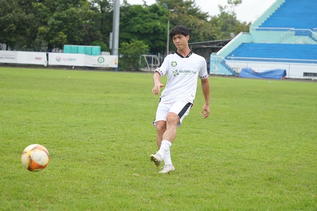 Ảnh bài viết Công Phượng quay lại Việt Nam, Quế Ngọc Hải nói gì?