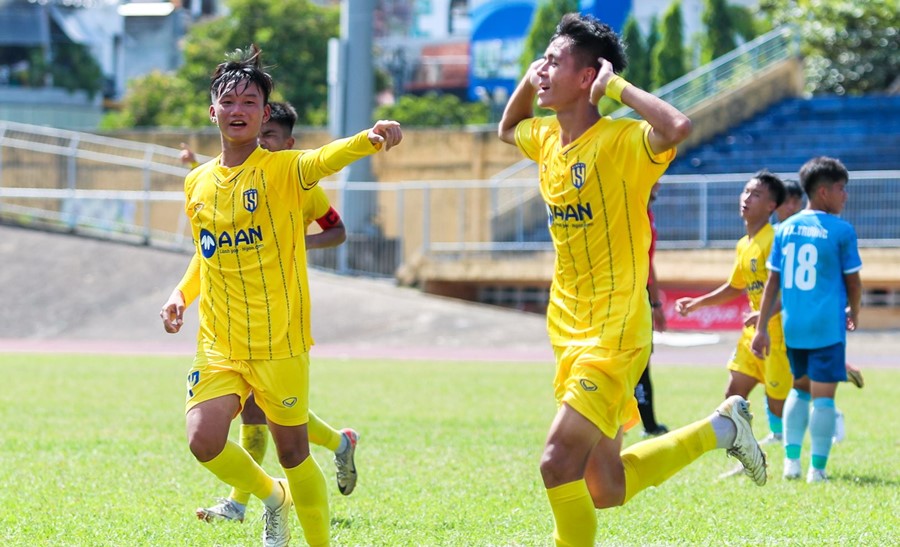 Ảnh bài viết SLNA thắng trận thứ 3 liên tiếp, HAGL sáng cửa giành vé dự VCK U15 Quốc gia