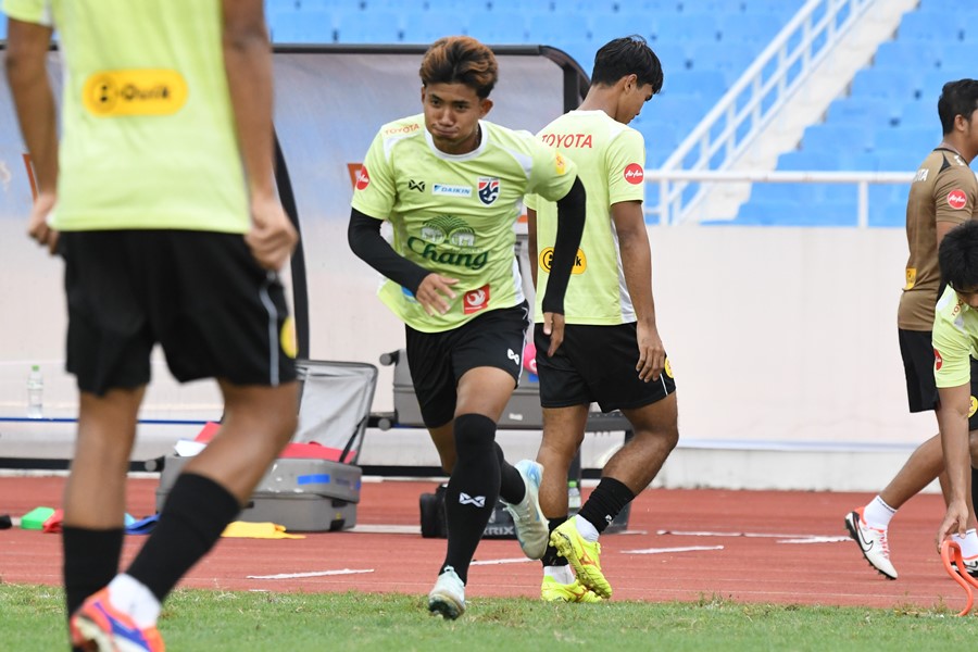 Ảnh bài viết Chuyên gia nêu lý do Thái Lan không gọi Chanathip Songkrasin và Teerasil Dangda