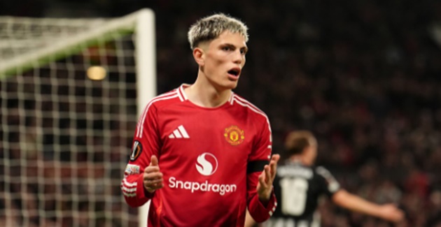 Ảnh bài viết ''Tiếng than vãn từ khán đài Old Trafford đã nói lên tất cả''