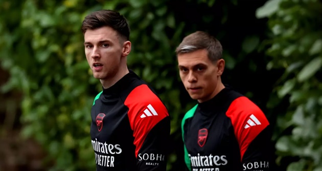 Ảnh bài viết Ngôi sao bị quên lãng sắp tái xuất, fan Arsenal phản ứng mạnh mẽ