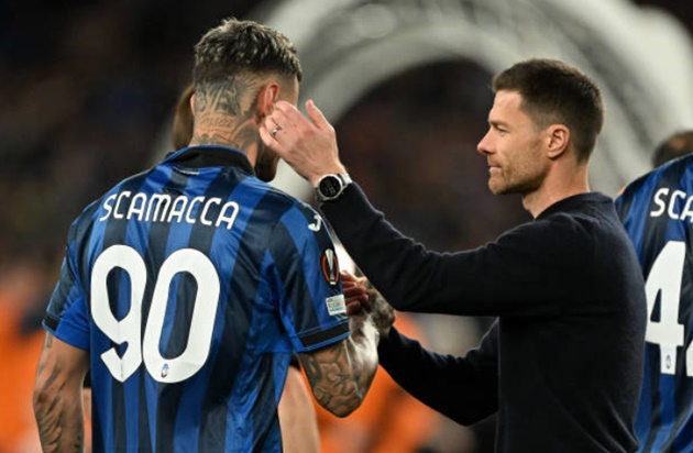 Ảnh bài viết Cử chỉ đẳng cấp của Xabi Alonso sau trận chung kết Europa League 