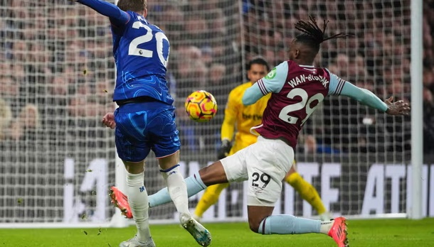 Ảnh bài viết  5 điểm nhấn Chelsea 2-1 West Ham: Ngày về bão tố; Siêu dự bị
